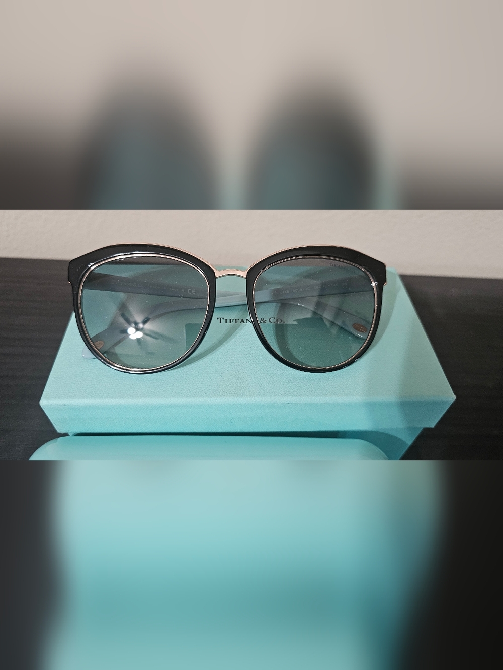 Tiffany & Co Oversized Cat Eye Sunglasses Black w/ Case Box Receipt Authentic - Picture 5 of 6